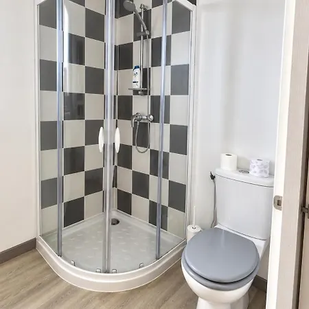 Maison Avec Terrasse Au Coeur De Vakantiehuis Poitiers
